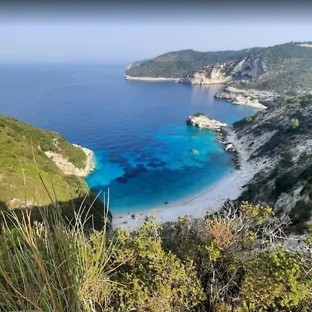 Fenia's - Charming Seaview Getaway In Gaios, Paxos Appartement *