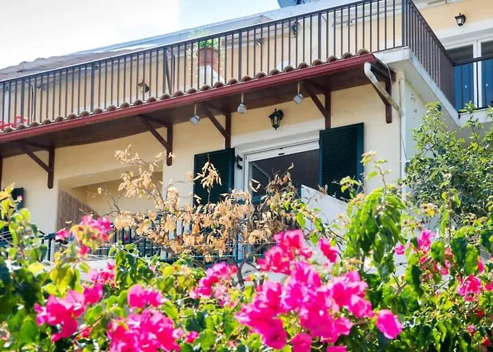 Fenia's - Charming Seaview Getaway In Gaios, Paxos *